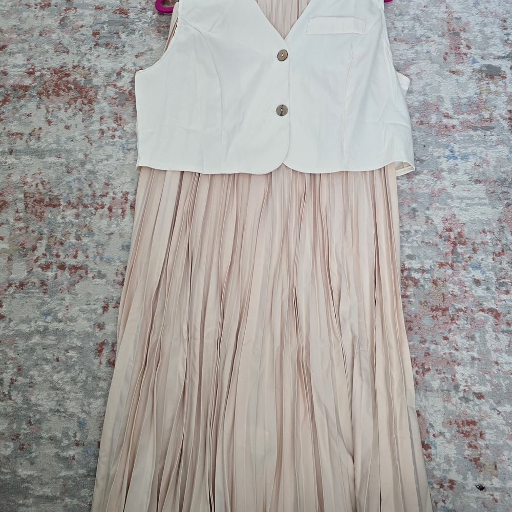 SHEIN White and Pink Pleated Skirt